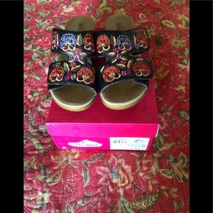 ALEGRIA Embroidered Slides Sz 40